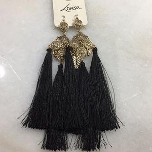 ⭐️Beautiful long statement earrings⭐️